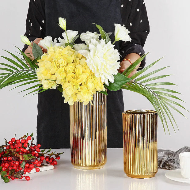 Elegant Nordic Ceramic Vase – Gold-Accented Floral Arrangement Pot for Stylish Home Decor