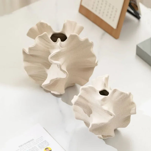Modern ceramic vase with sculpted wavy petal design – elegant decorative piece for floral arrangements