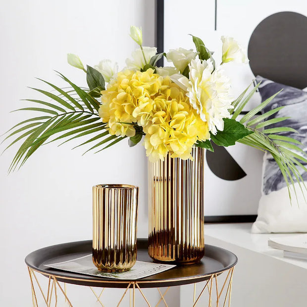 Elegant Nordic Ceramic Vase – Gold-Accented Floral Arrangement Pot for Stylish Home Decor